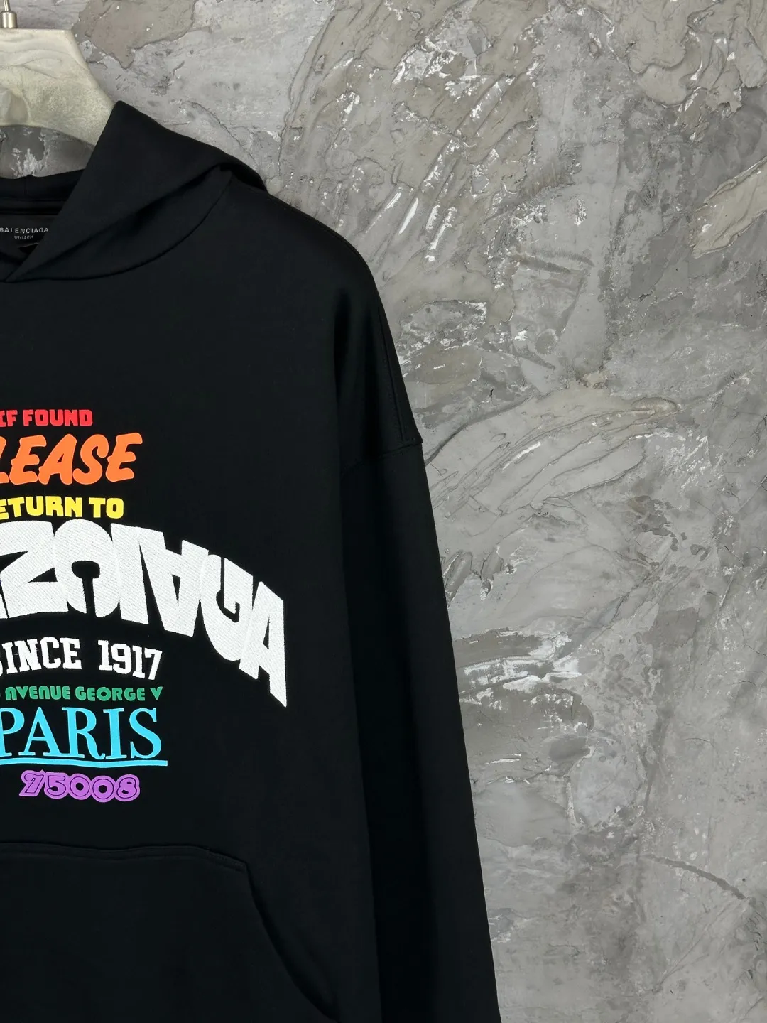 BALENCI*GA LOGO . . . . . 460g . Same Style -Color：Black -SIZE：Xs S M L 8988#
